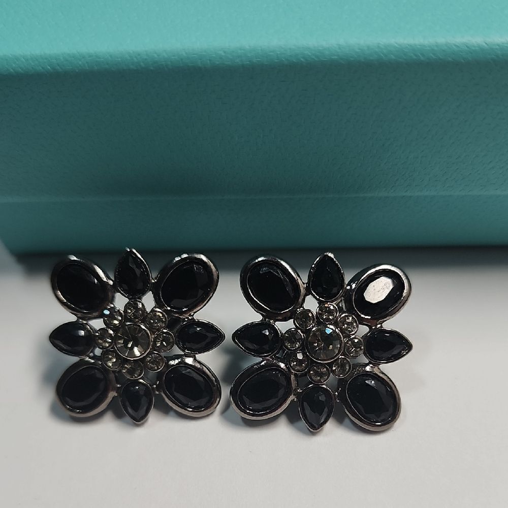 Elegant Black Floral Earrings